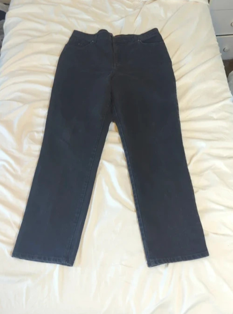 Gloria Vanderbilt brand women's straight leg jeans
